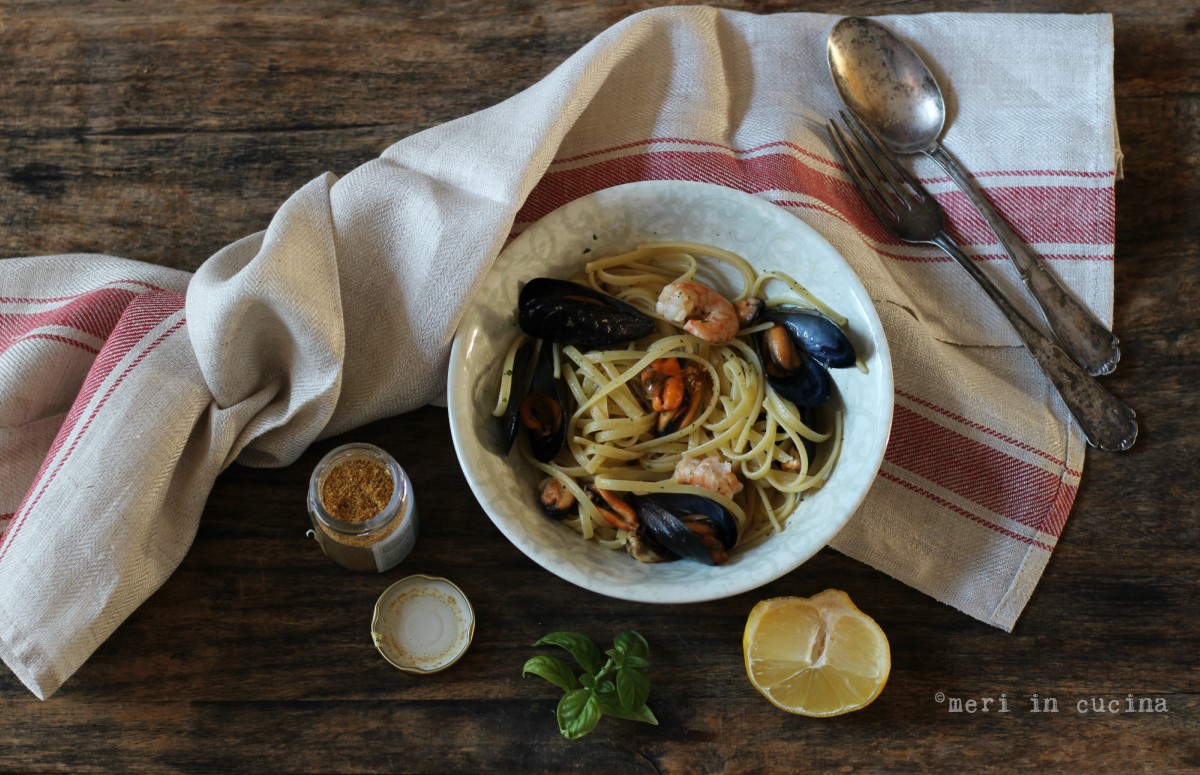 linguine cozze, gamberi e bergamotto