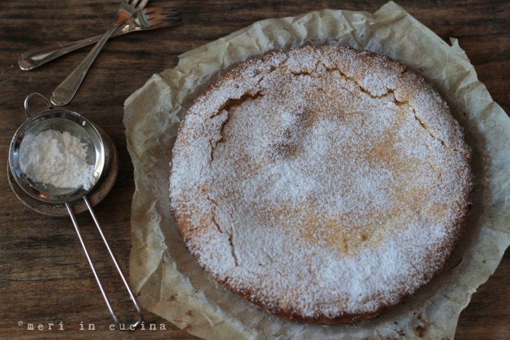 una fragrante crostata con un ripieno corposo e delicato