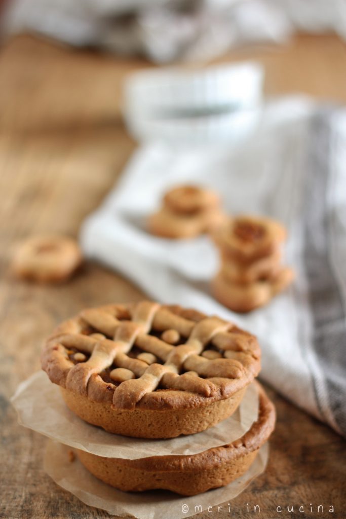 crostatine integrali alla confettura di nespole