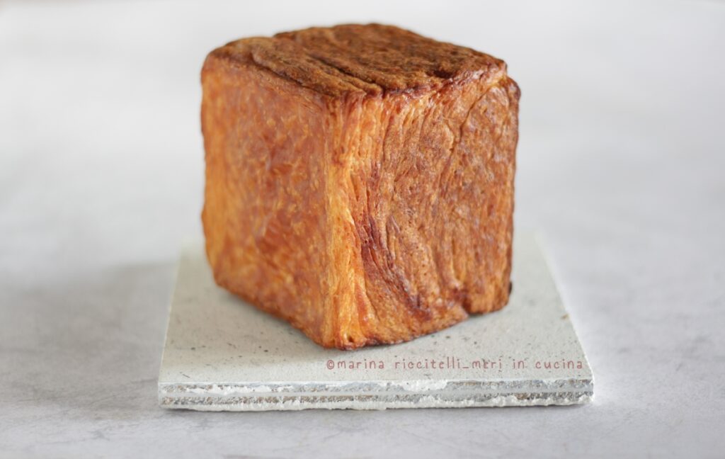 cube croissant